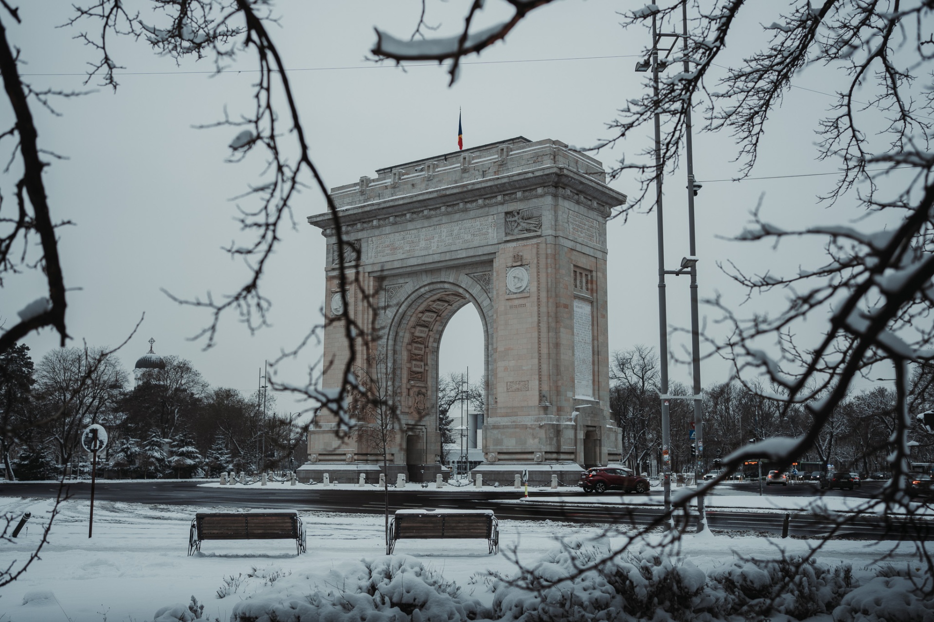 Arcul de Triumf, Snowfall